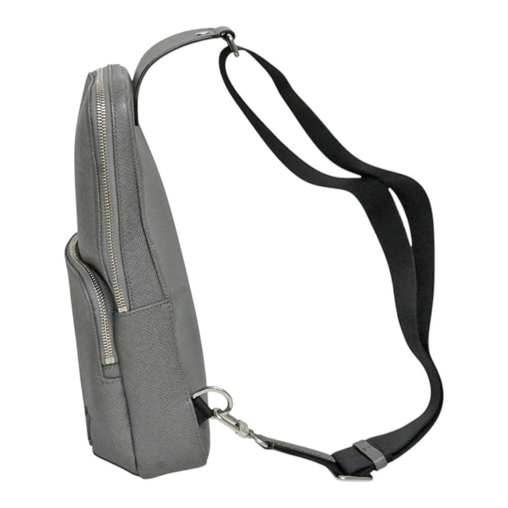 Louis Vuitton Avenue Leather Bag Sling Taiga Black